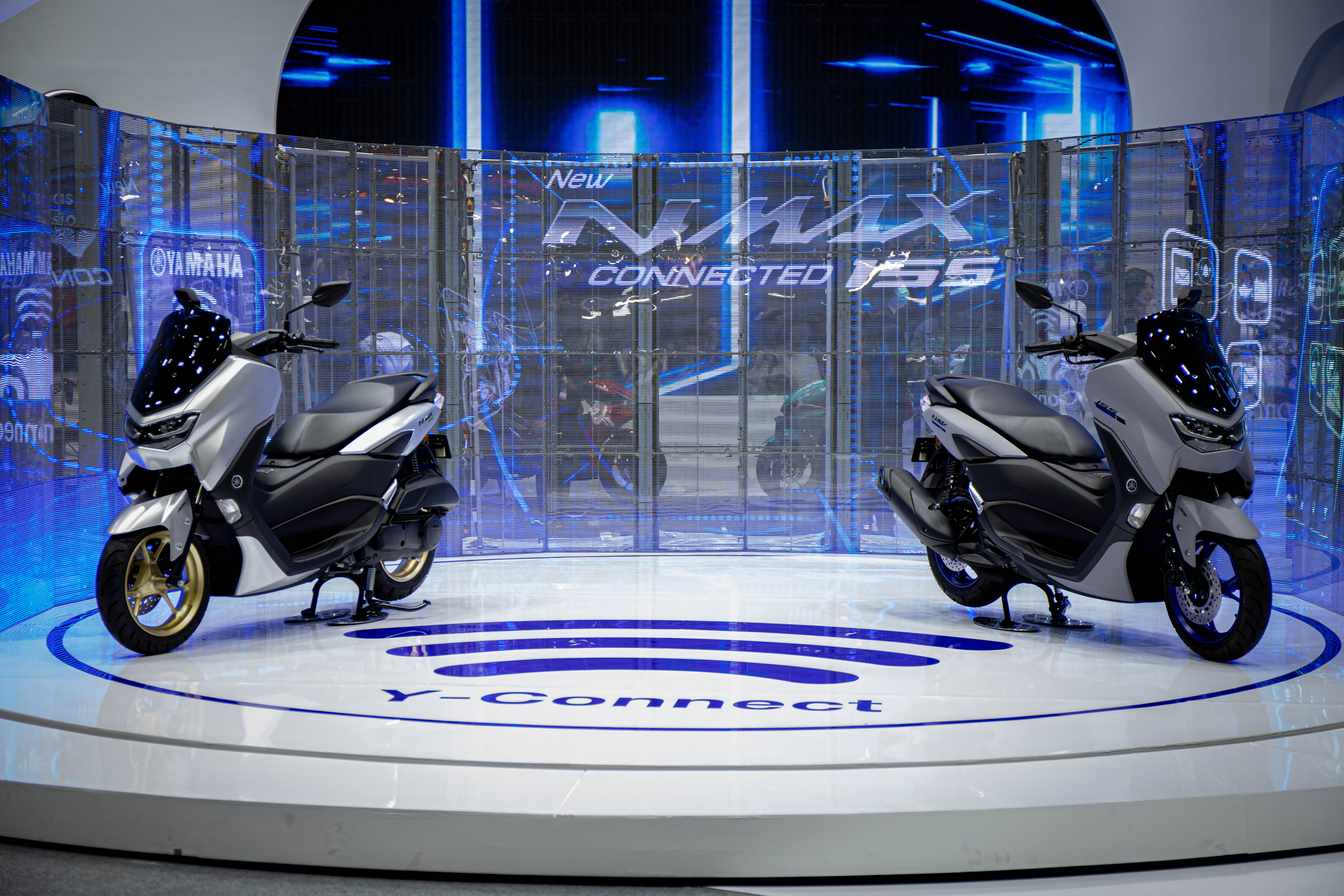 Yamaha Nmax Connected 2021 สองรุ่น