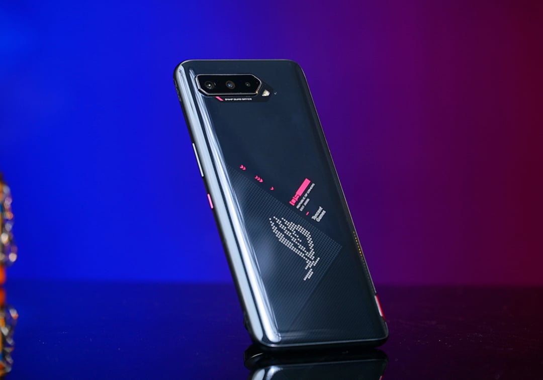 ROG Phone 5 เกมมิ่งสมาร์ทโฟนแห่งปี 2021